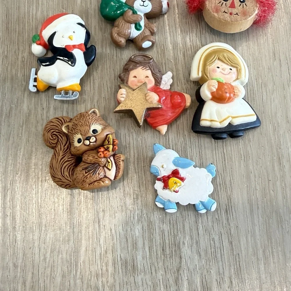 Vintage Hallmark Pin Lot of 7 Fall Christmas Bears Angel Thanksgiving 1980 Retro